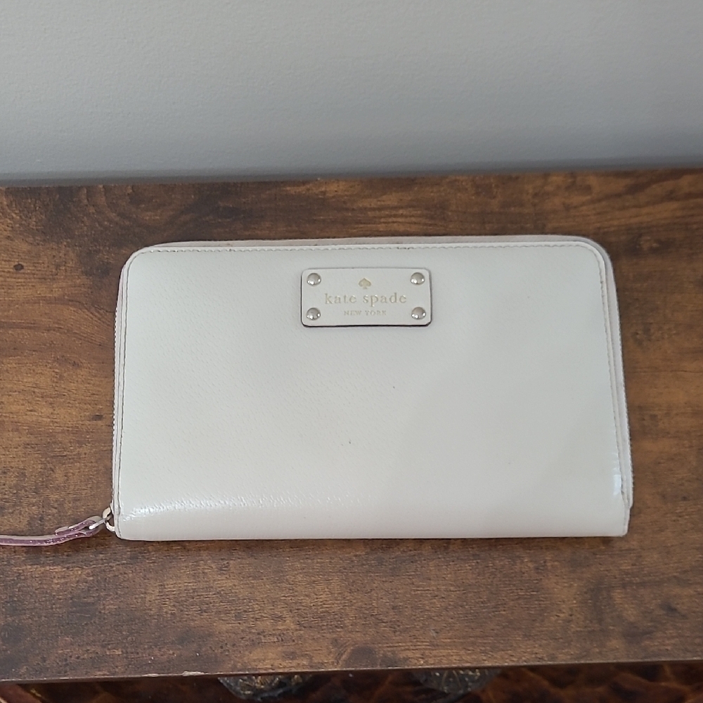 Kate Spade Cream Leather Zip Wallet